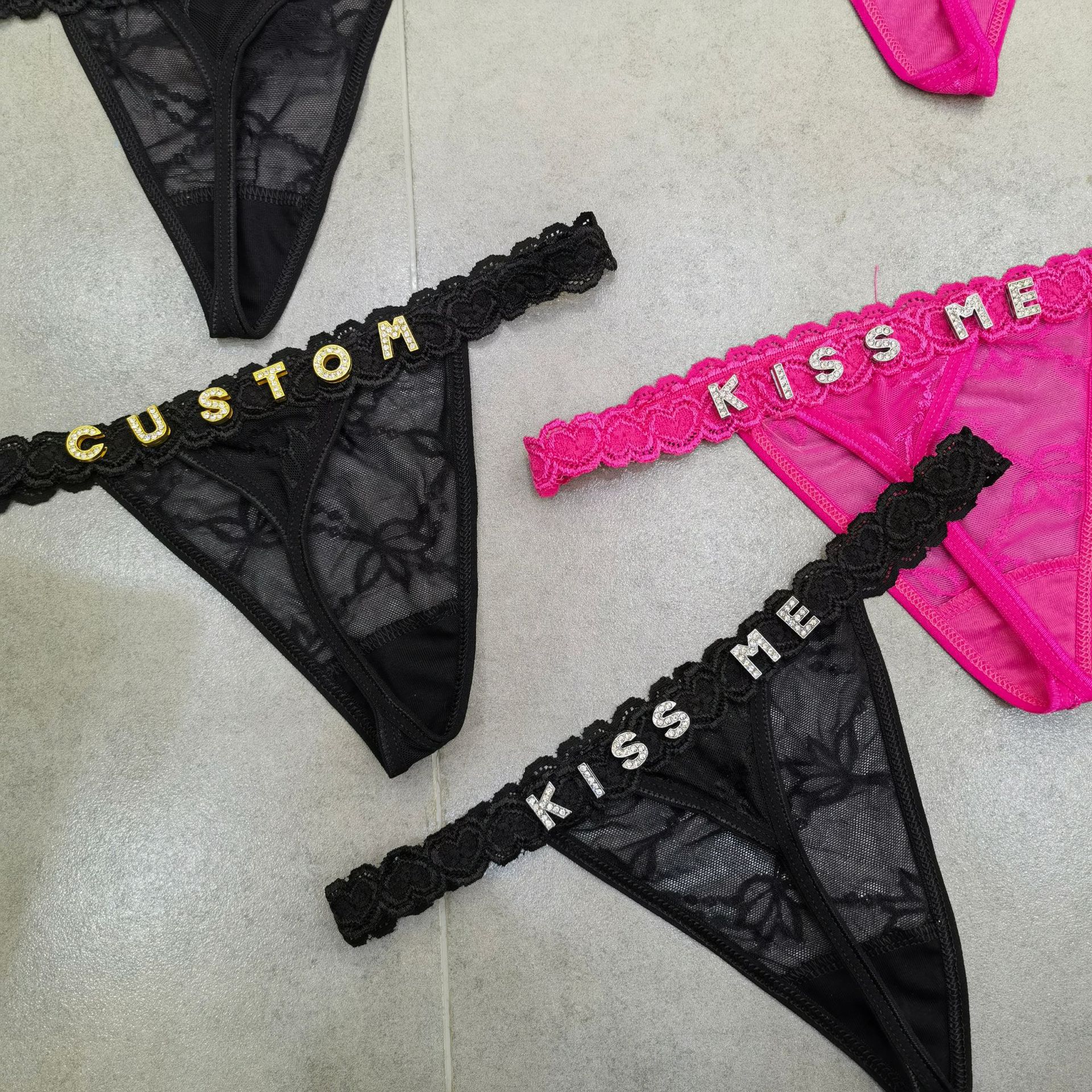 Customize Thongs Crystal Name  - đánh giá và giá Body Jewelry Usa