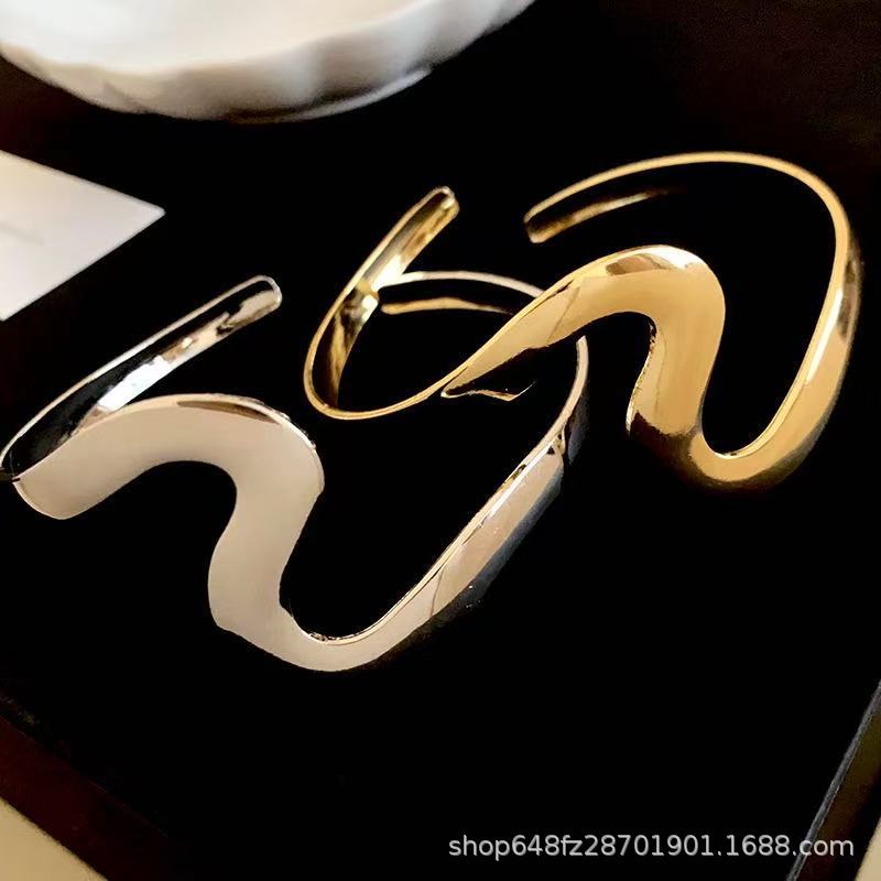 Metal wave shape bracelet arm  - đánh giá và giá Body Jewelry Rings